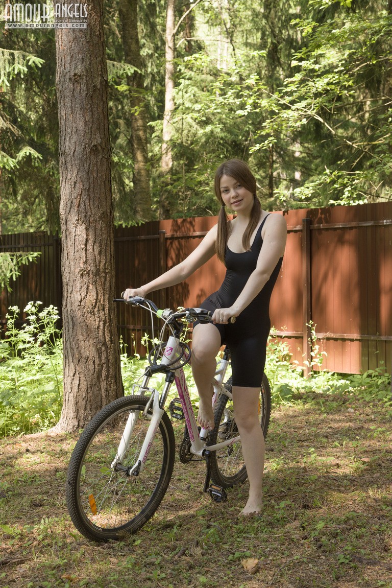13032390_006_ad6d.jpg